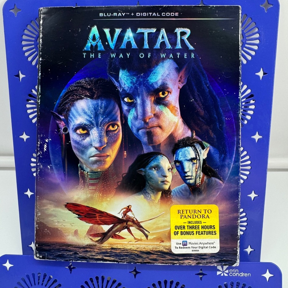 Avatar The Way of Water Blu-ray 2-Disc Set with Slipcover James Cameron
